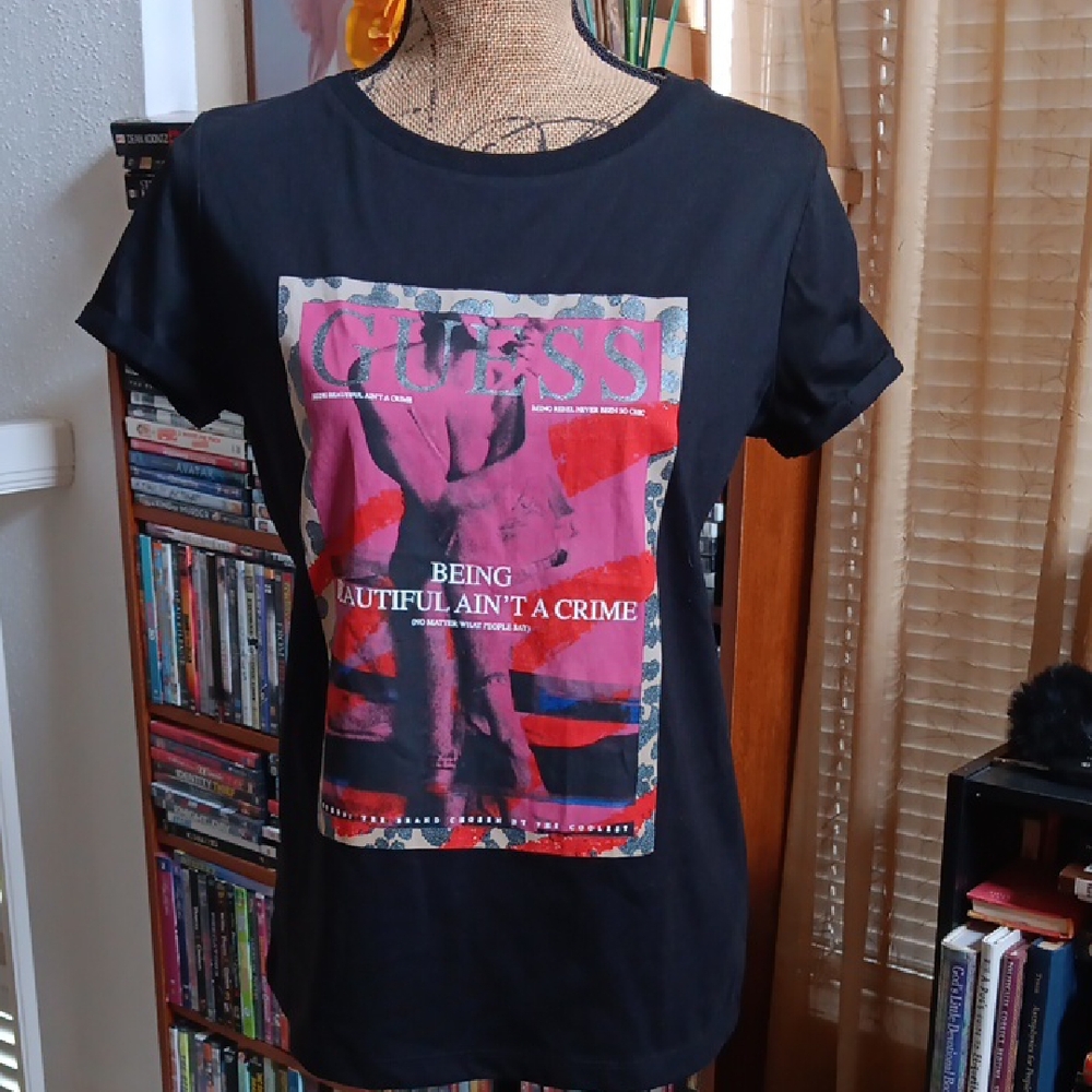 GUESS Black Graphic Tee Fitted Short Sleeve